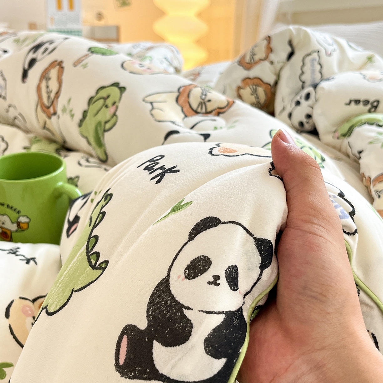 91家纺网 家纺一手货源 找家纺 暖生活 2025新款牛奶针织棉四季被冬被 大森林