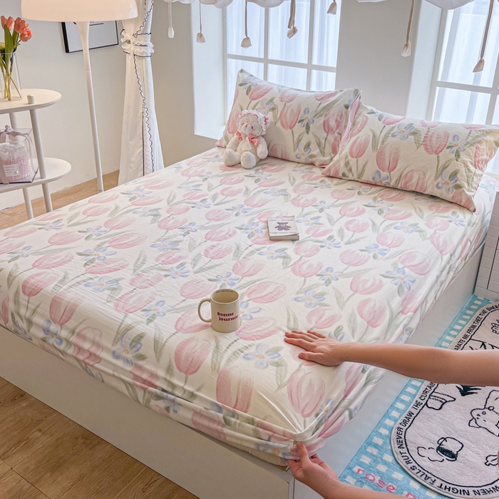 91家纺网 家纺一手货源 找家纺 鼎丰家纺 2025新款90克超柔软糯印花单床笠系列 花暮