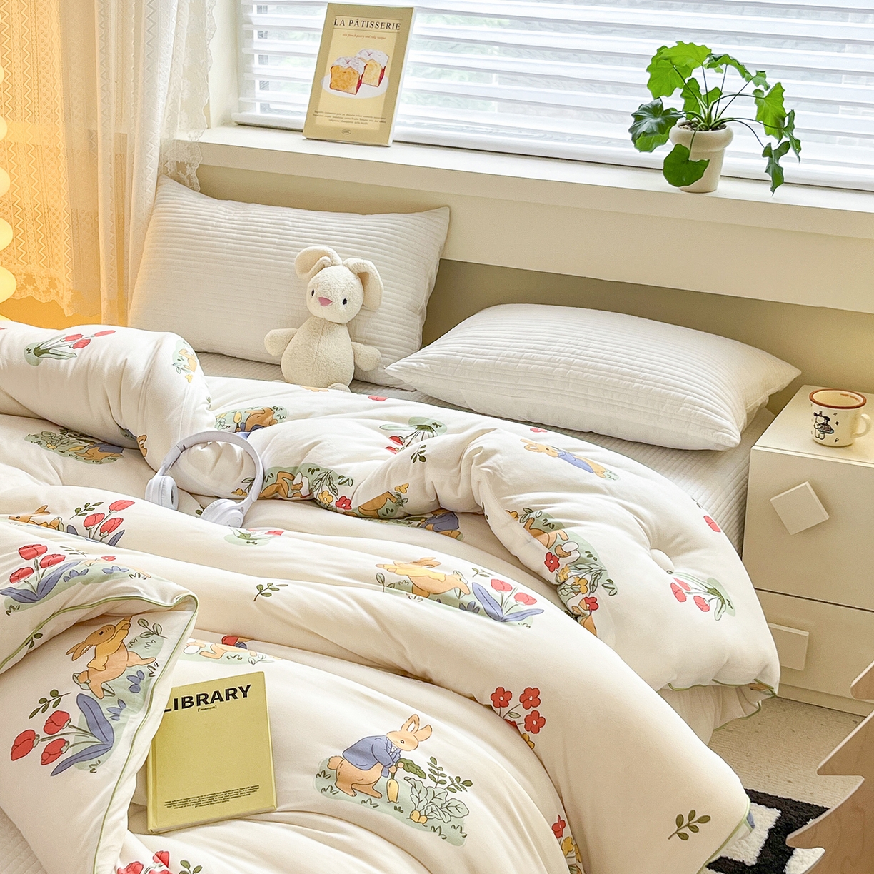 91家纺网 家纺一手货源 找家纺 暖生活 2025新款牛奶针织棉四季被冬被 花丛兔