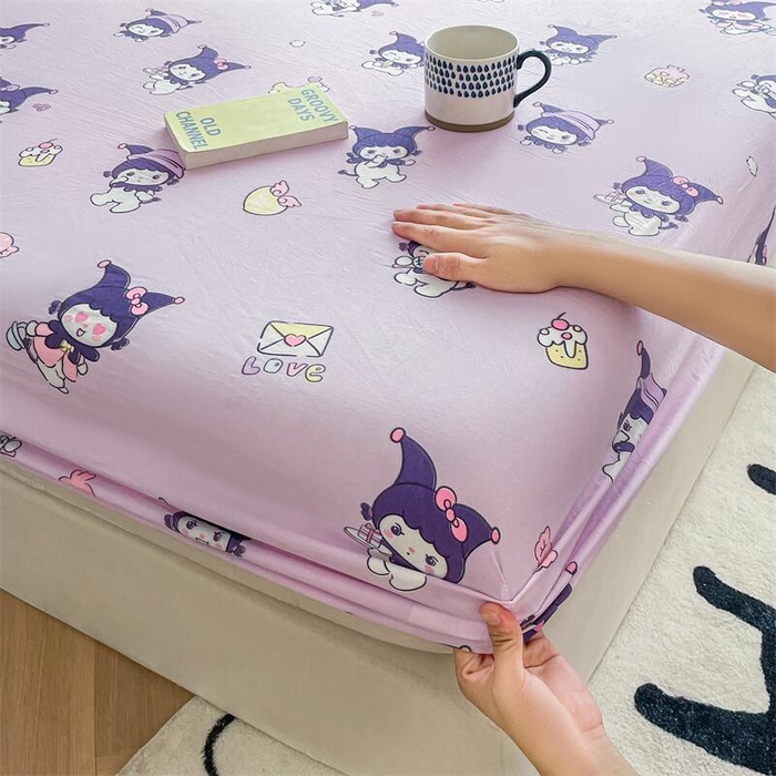 91家纺网 家纺一手货源 找家纺 鼎丰家纺 2025新款90克超柔软糯印花单床笠系列 甜心库洛米