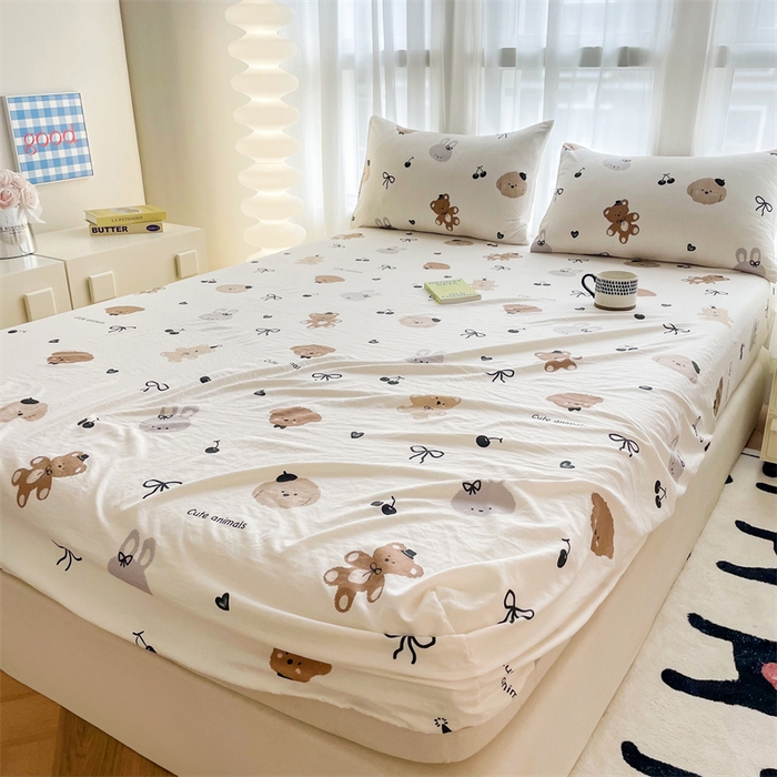 91家纺网 家纺一手货源 找家纺 鼎丰家纺 2025新款90克超柔软糯印花单床笠系列 复古小熊