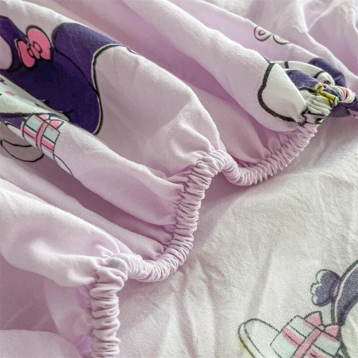 91家纺网 家纺一手货源 找家纺 鼎丰家纺 2025新款90克超柔软糯印花单床笠系列 甜心库洛米