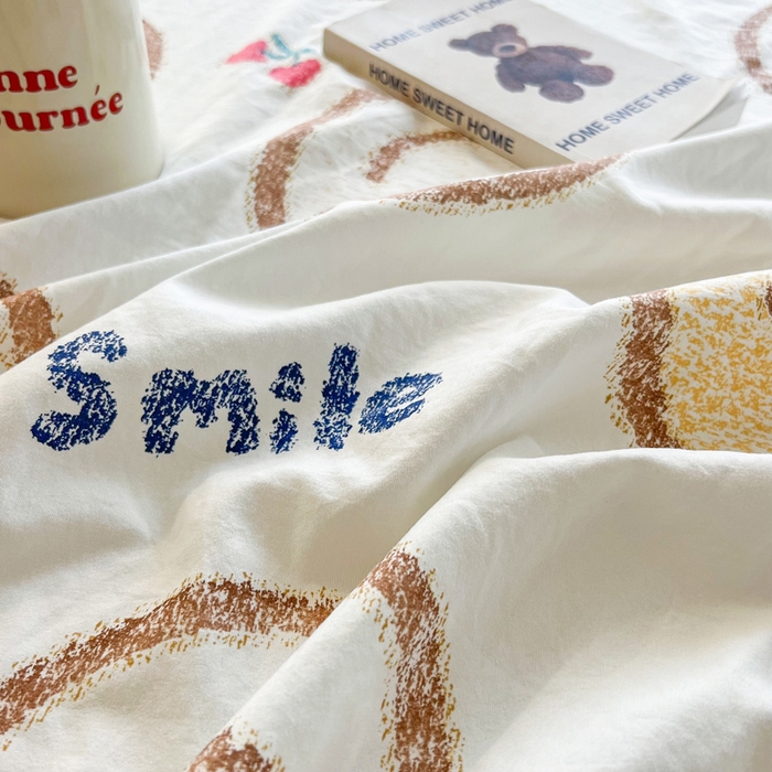 91家纺网 家纺一手货源 找家纺 鼎丰家纺 2025新款90克超柔软糯印花单床笠系列 开心笑脸