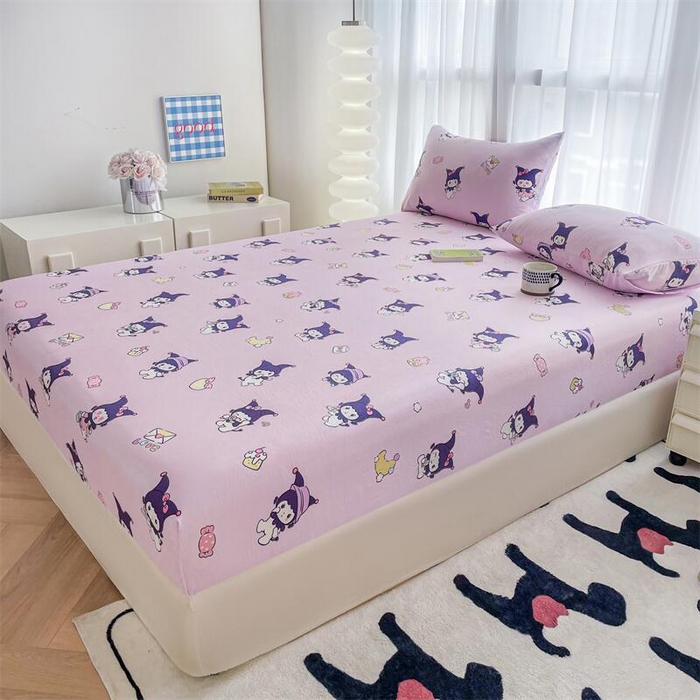 91家纺网 家纺一手货源 找家纺 鼎丰家纺 2025新款90克超柔软糯印花单床笠系列 甜心库洛米