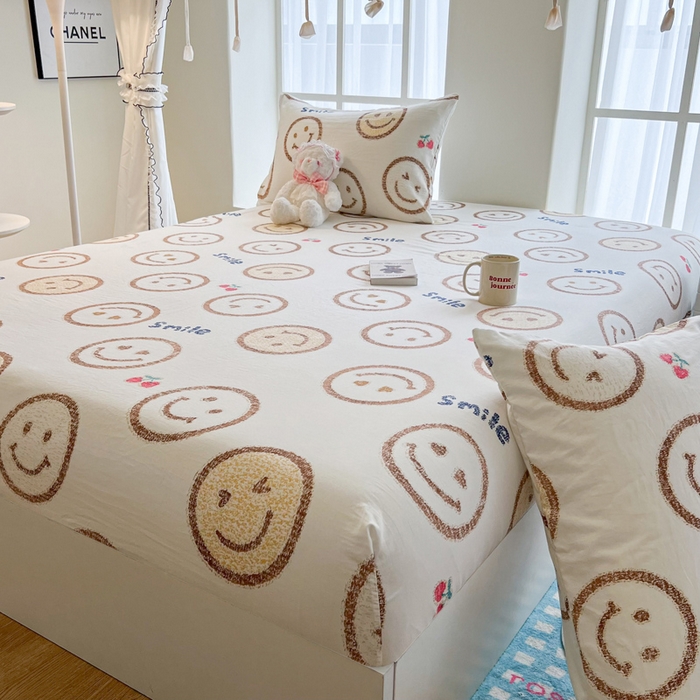 91家纺网 家纺一手货源 找家纺 鼎丰家纺 2025新款90克超柔软糯印花单床笠系列 开心笑脸