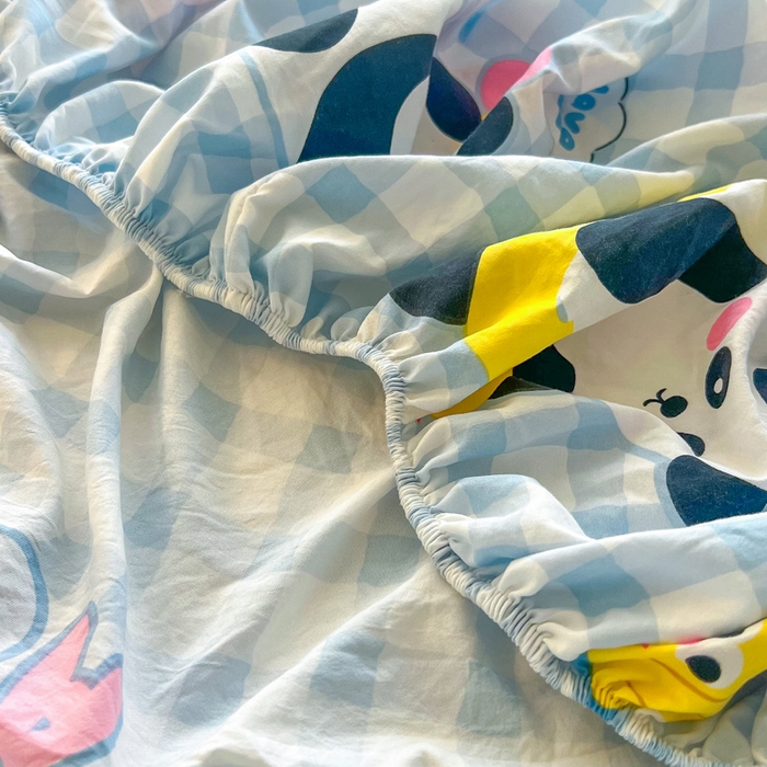 91家纺网 家纺一手货源 找家纺 鼎丰家纺 2025新款90克超柔软糯印花单床笠系列 自由熊猫