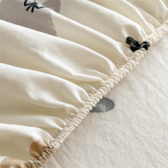 91家纺网 家纺一手货源 找家纺 鼎丰家纺 2025新款90克超柔软糯印花单床笠系列 复古小熊