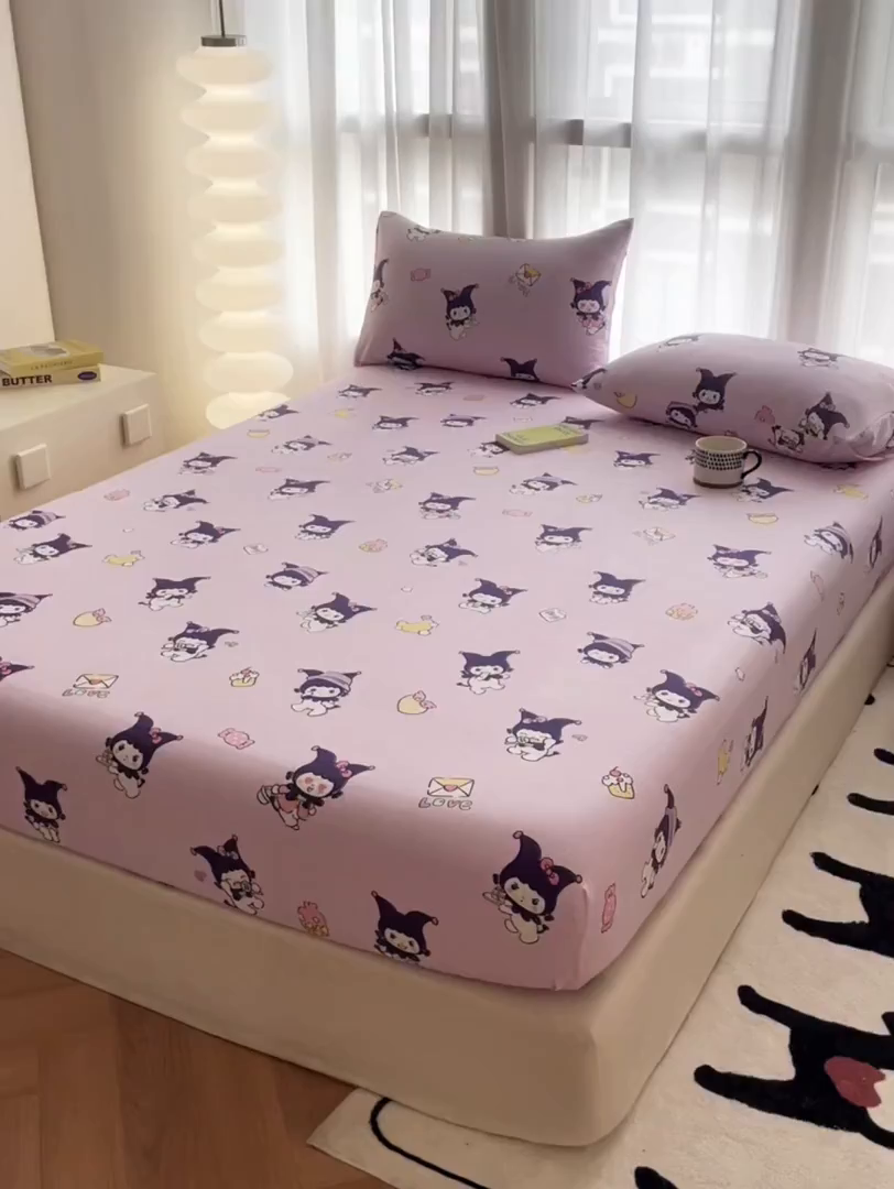 91家纺网 家纺一手货源 找家纺 鼎丰家纺 2025新款90克超柔软糯印花单床笠系列 甜心库洛米