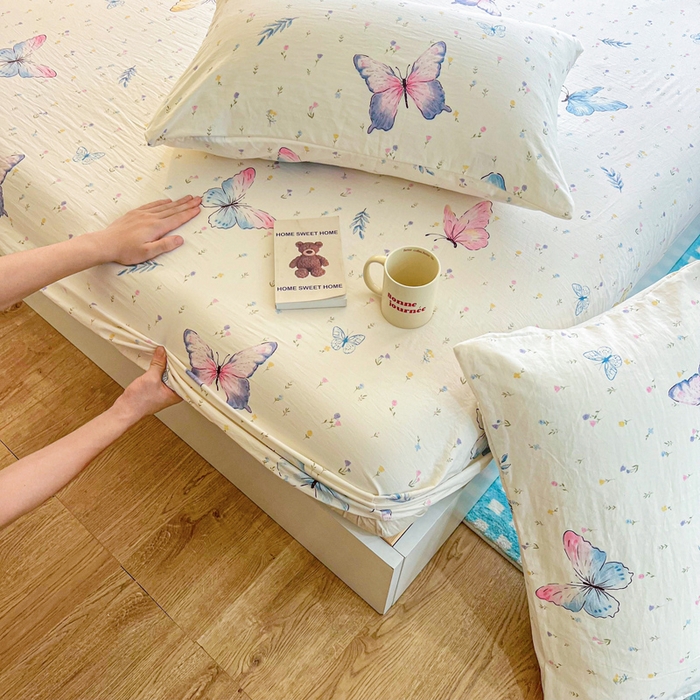 91家纺网 家纺一手货源 找家纺 鼎丰家纺 2025新款90克超柔软糯印花单床笠系列 星蝶物语