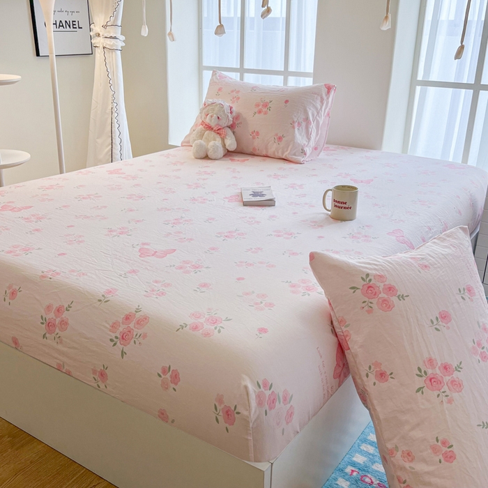 91家纺网 家纺一手货源 找家纺 鼎丰家纺 2025新款90克超柔软糯印花单床笠系列 碟影梦