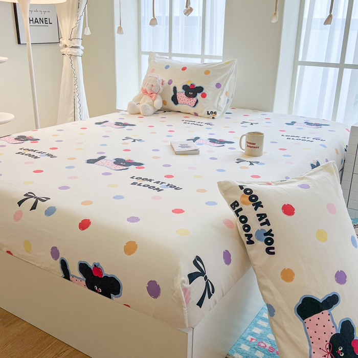 91家纺网 家纺一手货源 找家纺 鼎丰家纺 2025新款90克超柔软糯印花单床笠系列 波点小狗