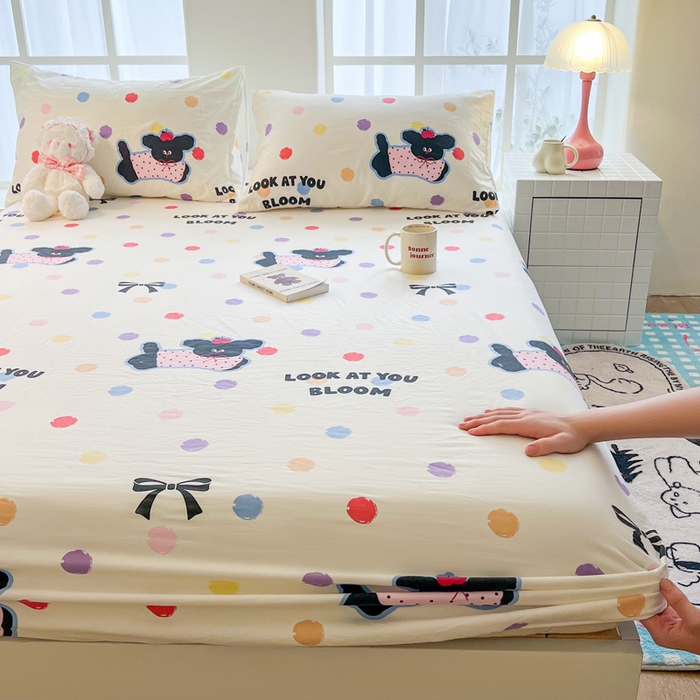 91家纺网 家纺一手货源 找家纺 鼎丰家纺 2025新款90克超柔软糯印花单床笠系列 波点小狗