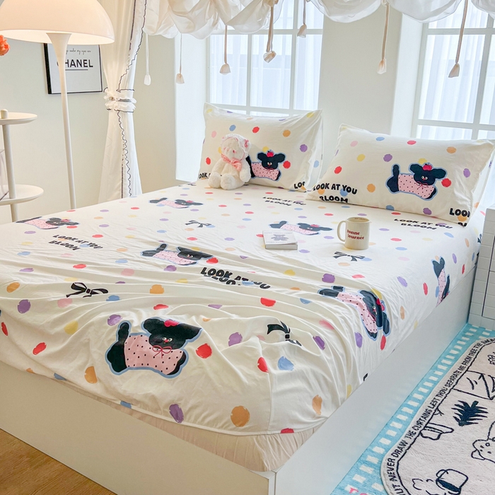 91家纺网 家纺一手货源 找家纺 鼎丰家纺 2025新款90克超柔软糯印花单床笠系列 波点小狗