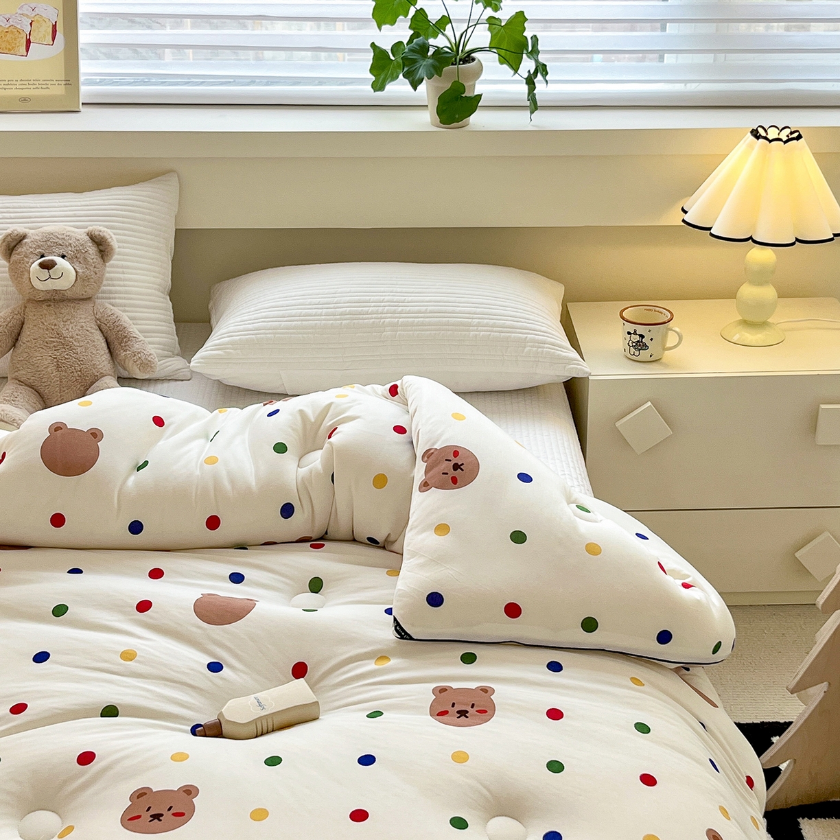 91家纺网 家纺一手货源 找家纺 暖生活 2025新款牛奶针织棉四季被冬被 米洛熊