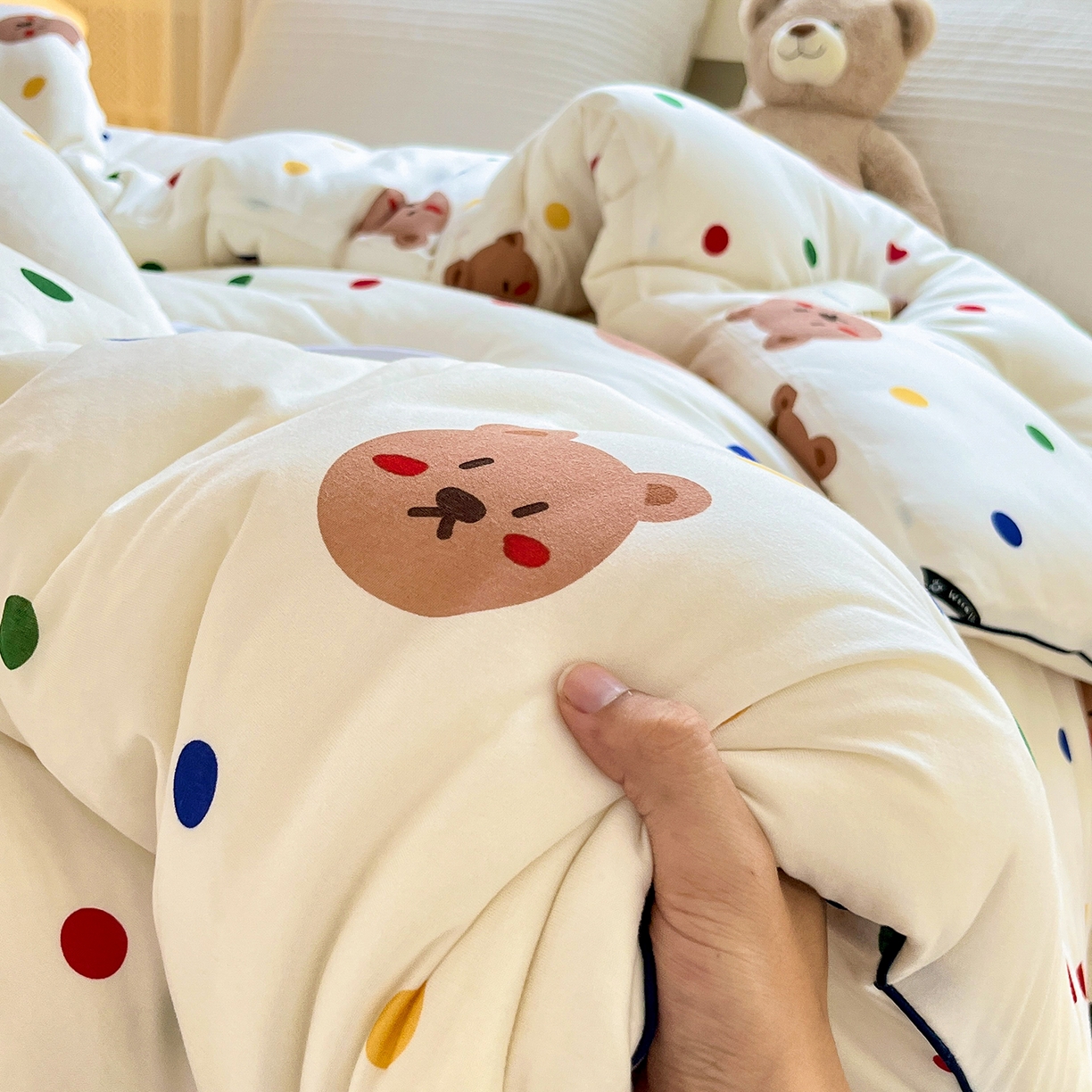 91家纺网 家纺一手货源 找家纺 暖生活 2025新款牛奶针织棉四季被冬被 米洛熊