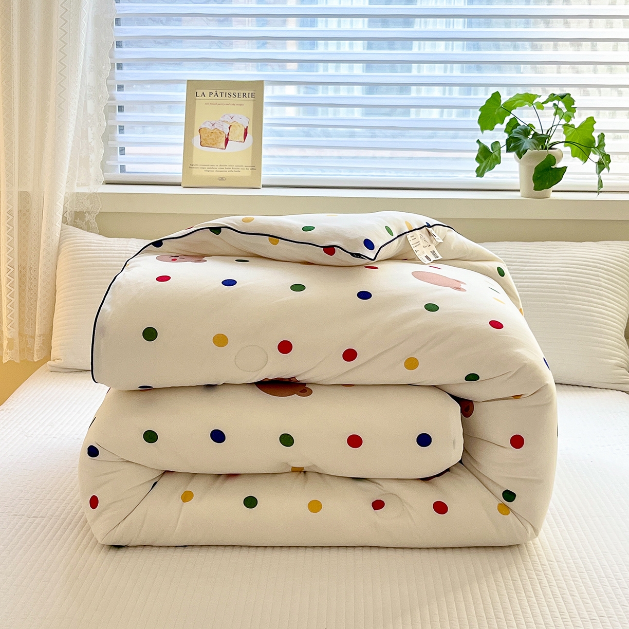 91家纺网 家纺一手货源 找家纺 暖生活 2025新款牛奶针织棉四季被冬被 米洛熊