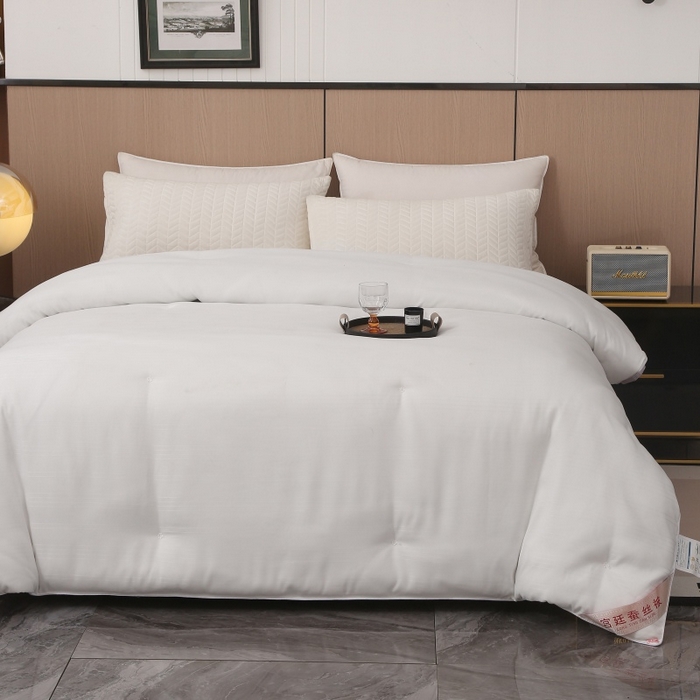 91家纺网 家纺一手货源 找家纺 越宏顺 2025新款全棉缎条.被桑.被春秋被双人子母被二合一冬被 白色
