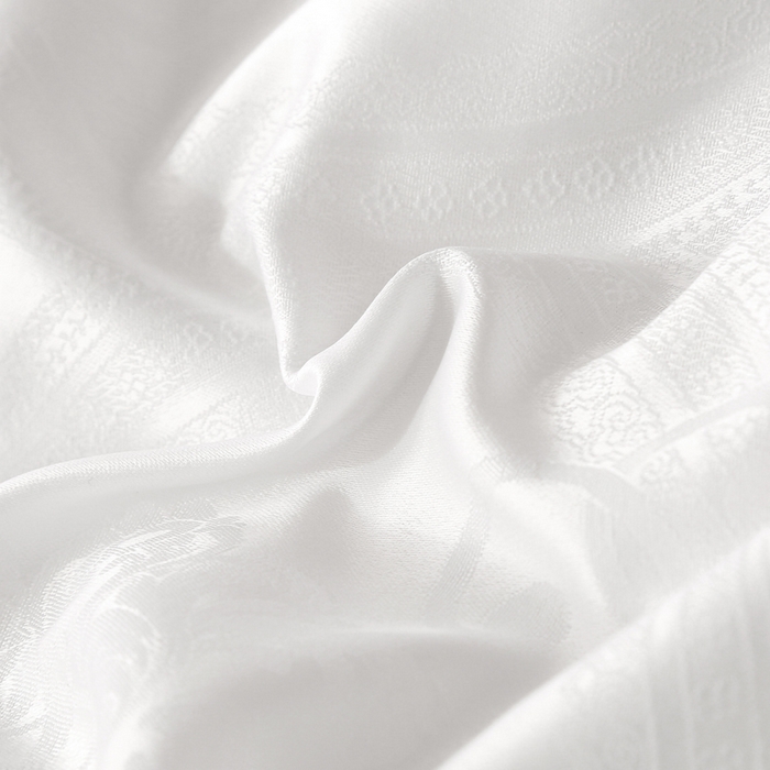 91家纺网 家纺一手货源 找家纺 越宏顺 2025新款60S全棉莫代尔提花.被手工订花.被子母被 白色