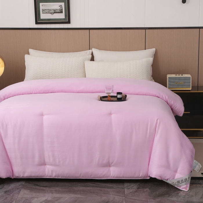 91家纺网 家纺一手货源 找家纺 越宏顺 2025新款全棉缎条.被桑.被春秋被双人子母被二合一冬被 粉色