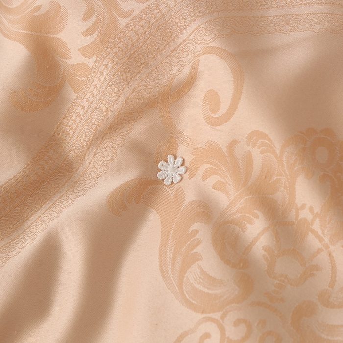 91家纺网 家纺一手货源 找家纺 越宏顺 2025新款60S全棉莫代尔提花.被手工订花.被子母被 金色