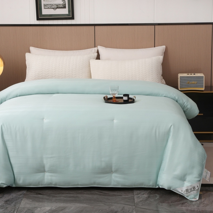 91家纺网 家纺一手货源 找家纺 越宏顺 2025新款全棉缎条.被桑.被春秋被双人子母被二合一冬被 绿色