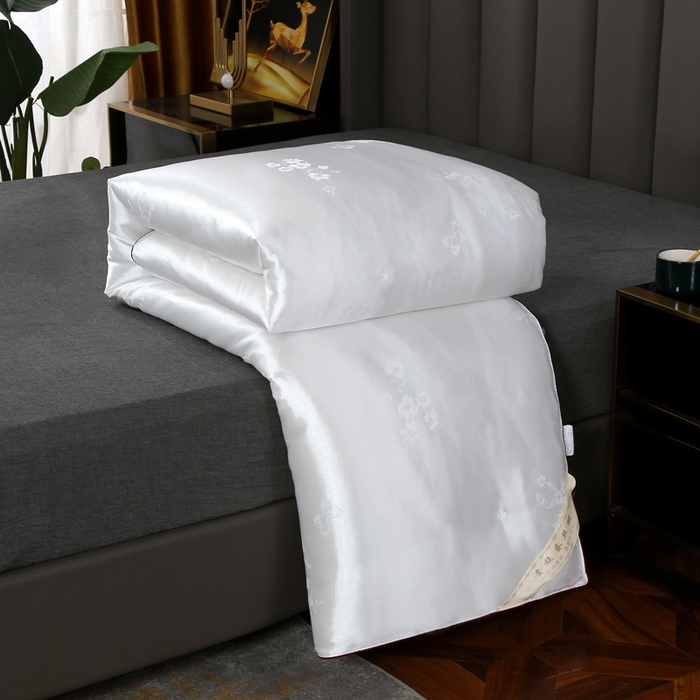 91家纺网 家纺一手货源 找家纺 越宏顺 2025新款仿真丝蝴蝶花手工.被子母被被子被芯 白色