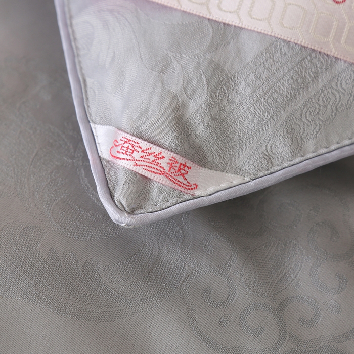 91家纺网 家纺一手货源 找家纺 越宏顺 2025新款60S全棉莫代尔提花.被手工订花.被子母被 浅灰