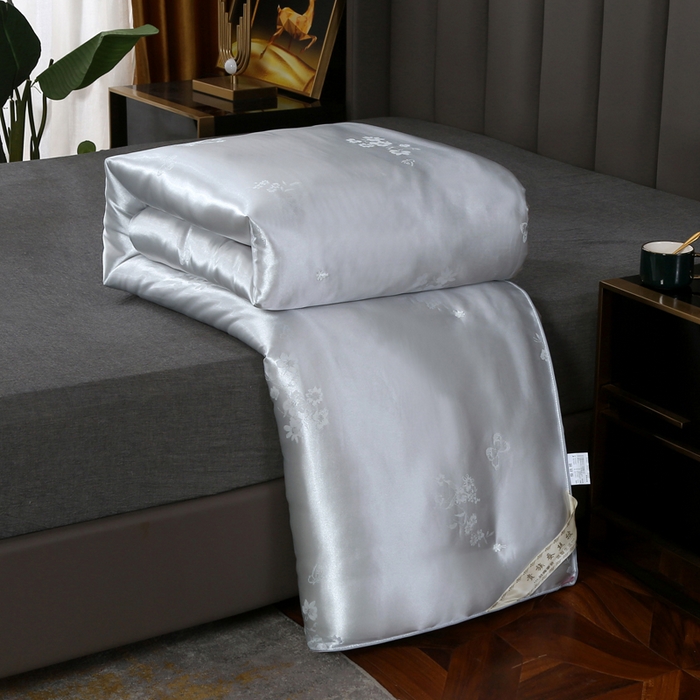 91家纺网 家纺一手货源 找家纺 越宏顺 2025新款仿真丝蝴蝶花手工.被子母被被子被芯 灰色