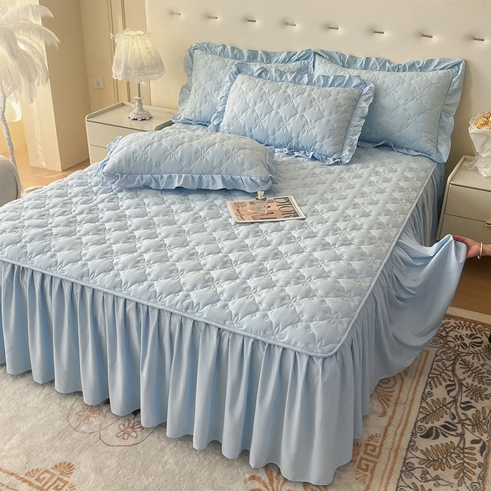 91家纺网 家纺一手货源 找家纺 鼎丰家纺 2025新款水洗磨毛夹棉床裙套件-曼可系列 曼可-天蓝