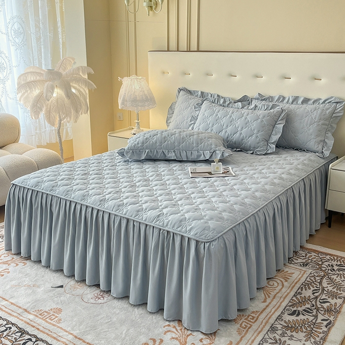 91家纺网 家纺一手货源 找家纺 鼎丰家纺 2025新款水洗磨毛夹棉床裙套件-曼可系列 曼可-灰色