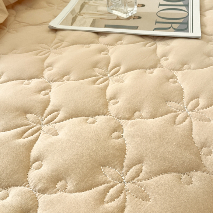 91家纺网 家纺一手货源 找家纺 鼎丰家纺 2025新款水洗磨毛夹棉床裙套件-曼可系列 曼可-卡其