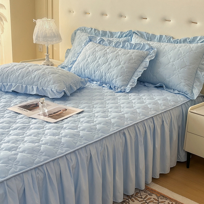 91家纺网 家纺一手货源 找家纺 鼎丰家纺 2025新款水洗磨毛夹棉床裙套件-曼可系列 曼可-天蓝