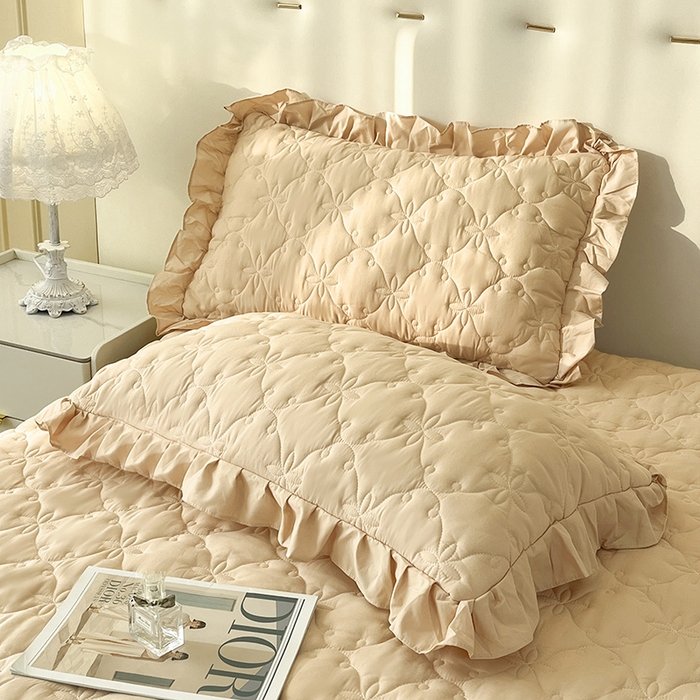 91家纺网 家纺一手货源 找家纺 鼎丰家纺 2025新款水洗磨毛夹棉床裙套件-曼可系列 曼可-卡其