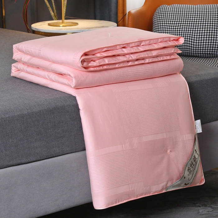 91家纺网 家纺一手货源 找家纺 越宏顺 2025新款Xrd定制80全棉.被子被芯 粉玉