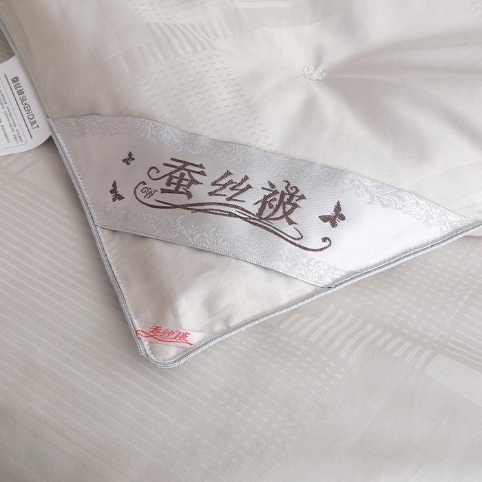 91家纺网 家纺一手货源 找家纺 越宏顺 2025新款80s全棉提花手工.被 被子被芯 浅灰