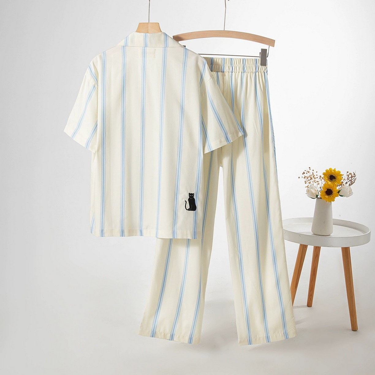 91家纺网 家纺一手货源 找家纺 （总）观月轩家纺 2025新款天丝棉情侣款短袖长裤套装-黑豹