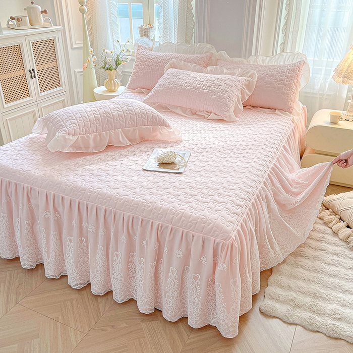 91家纺网 家纺一手货源 找家纺 鼎丰家纺 2025新款蕾丝夹棉床裙-洛可可系列 洛可可-粉