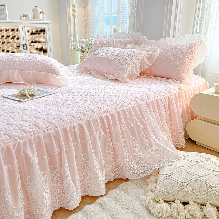 91家纺网 家纺一手货源 找家纺 鼎丰家纺 2025新款蕾丝夹棉床裙-洛可可系列 洛可可-粉