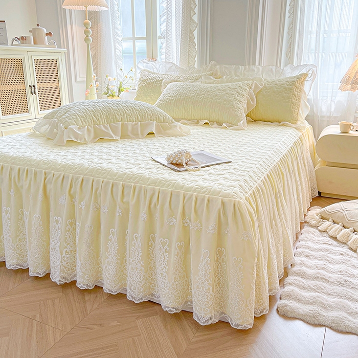 91家纺网 家纺一手货源 找家纺 鼎丰家纺 2025新款蕾丝夹棉床裙-洛可可系列 洛可可-黄