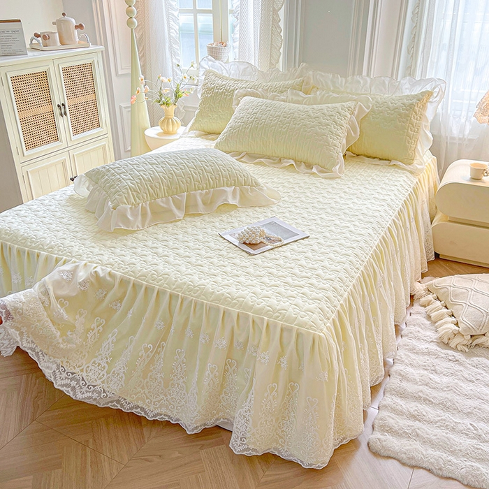 91家纺网 家纺一手货源 找家纺 鼎丰家纺 2025新款蕾丝夹棉床裙-洛可可系列 洛可可-黄