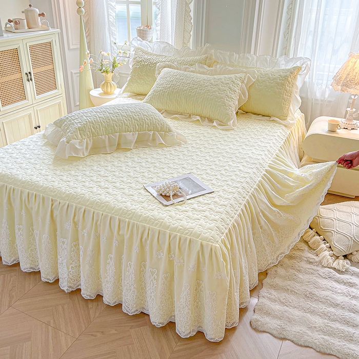 91家纺网 家纺一手货源 找家纺 鼎丰家纺 2025新款蕾丝夹棉床裙-洛可可系列 洛可可-黄