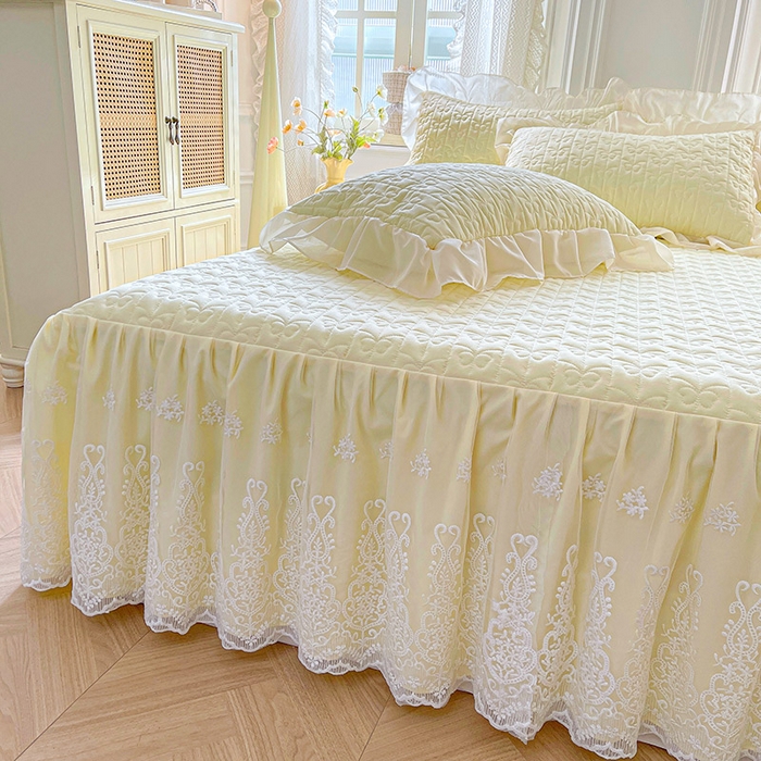91家纺网 家纺一手货源 找家纺 鼎丰家纺 2025新款蕾丝夹棉床裙-洛可可系列 洛可可-黄