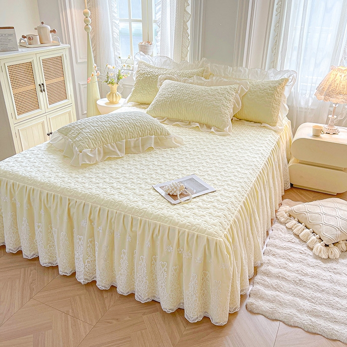 91家纺网 家纺一手货源 找家纺 鼎丰家纺 2025新款蕾丝夹棉床裙-洛可可系列 洛可可-黄