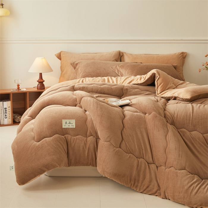 91家纺网 家纺一手货源 找家纺 （总）吉祥家纺 2025新款牛奶绒冬被系列被子被芯