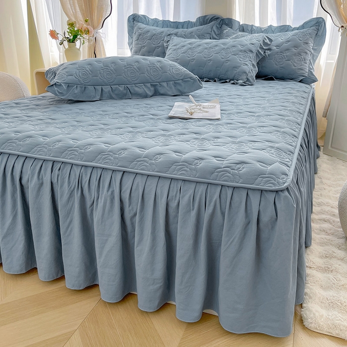 91家纺网 家纺一手货源 找家纺 （总）鼎丰家纺 2025新款纯色夹棉床裙-玫瑰之恋