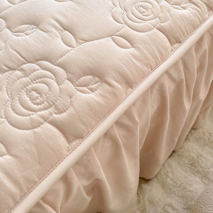 91家纺网 家纺一手货源 找家纺 鼎丰家纺 2025新款纯色夹棉床裙-玫瑰之恋 玫瑰之恋-卡其