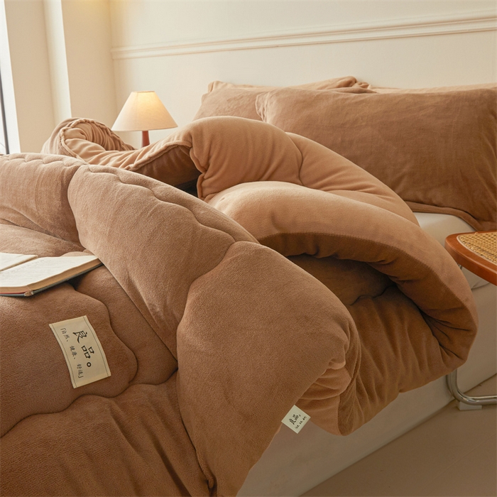 91家纺网 家纺一手货源 找家纺 吉祥家纺 2025新款牛奶绒冬被系列被子被芯 咖啡