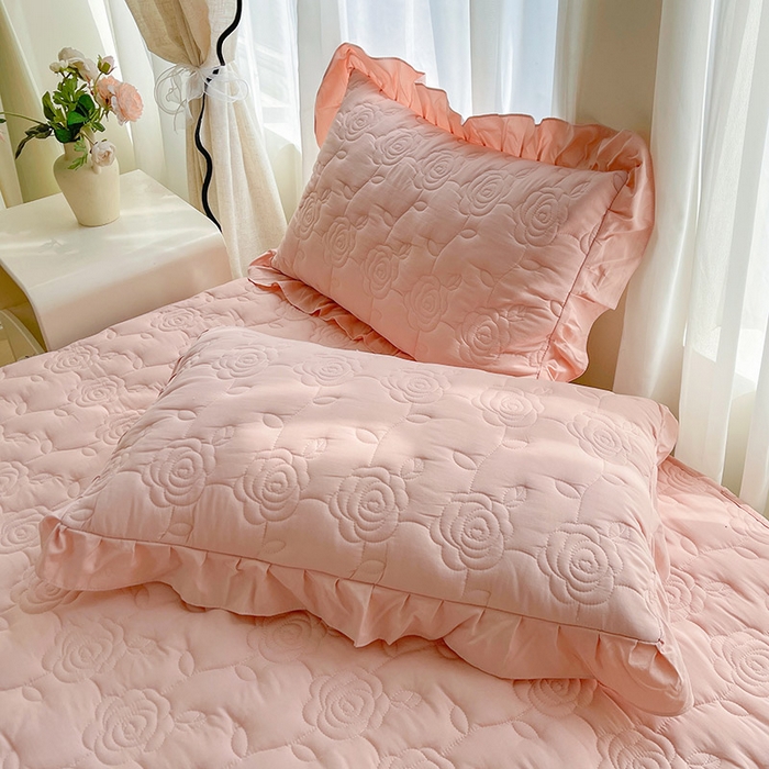 91家纺网 家纺一手货源 找家纺 鼎丰家纺 2025新款纯色夹棉床裙-玫瑰之恋 玫瑰之恋-橘粉