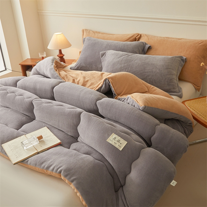 91家纺网 家纺一手货源 找家纺 吉祥家纺 2025新款牛奶绒冬被系列被子被芯 卡布奇诺