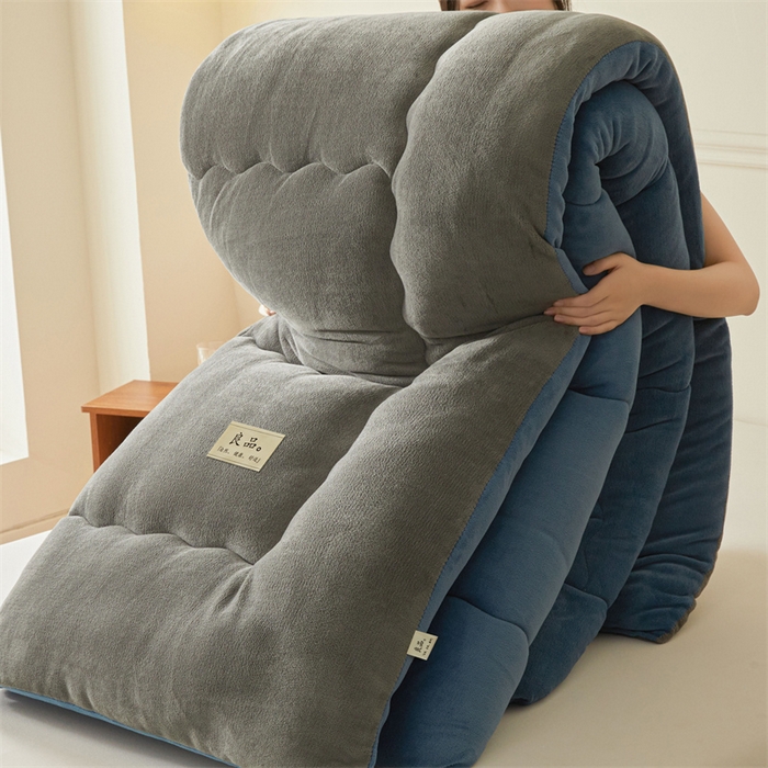 91家纺网 家纺一手货源 找家纺 吉祥家纺 2025新款牛奶绒冬被系列被子被芯 莫兰迪蓝灰